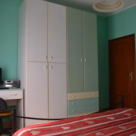 Enzo's Homestay Apartment Gaggi