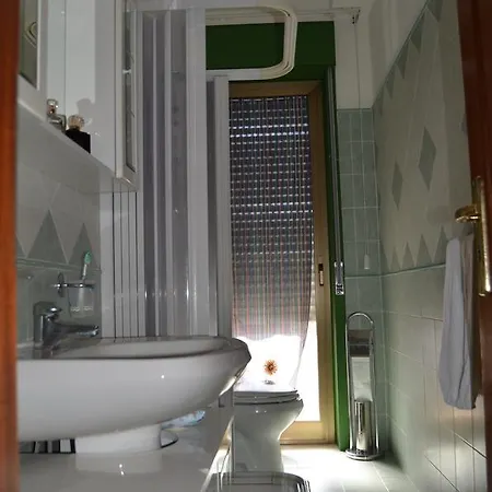 Enzo's Homestay Apartment Gaggi