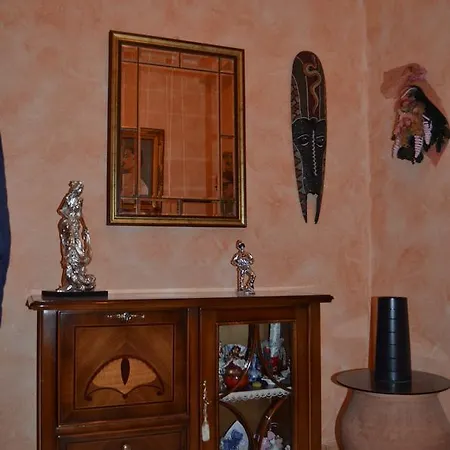 Apartment Enzo's Homestay