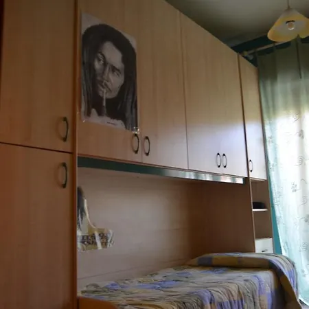 Enzo's Homestay Apartment