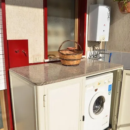 Enzo's Homestay Appartamento